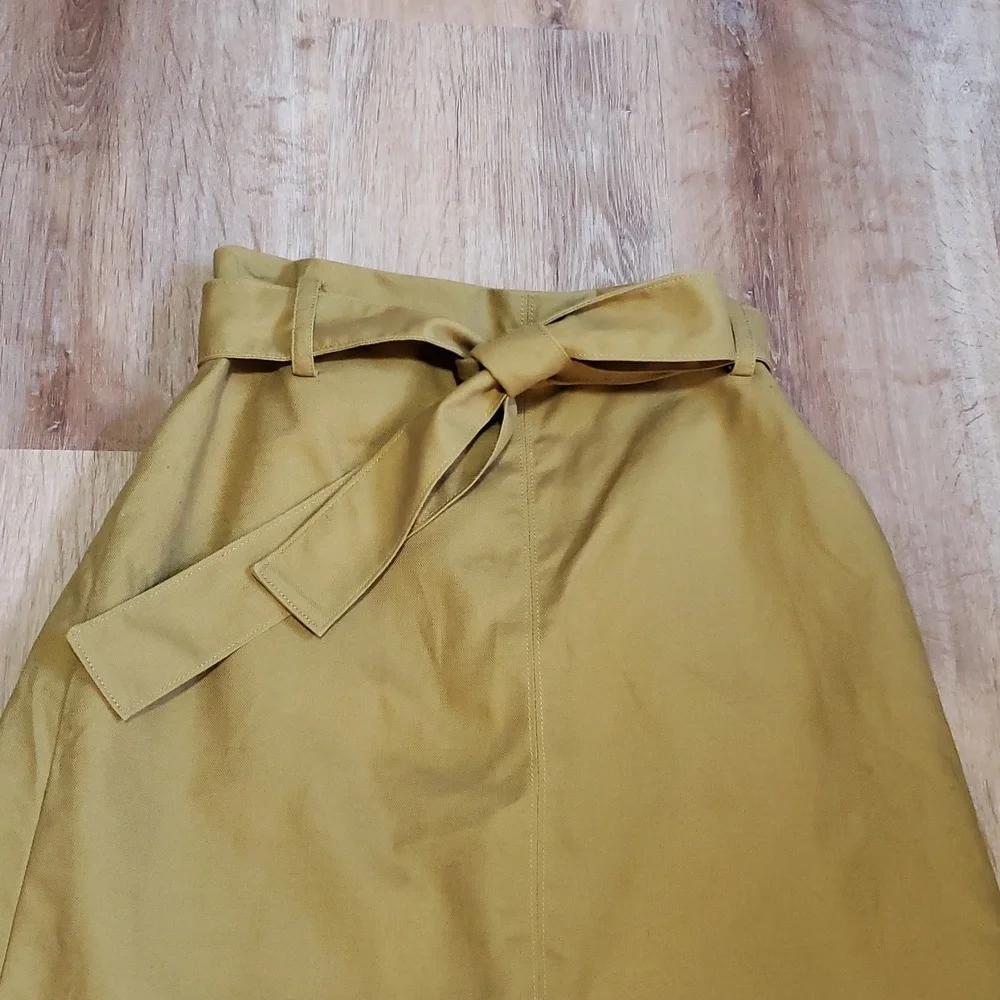 J Crew Tie Waist Skirt In Cotton-Linen, Color "Safari Gold", Size 14 - Picture 3 of 9